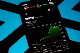 从被AI颠覆到成为AI收费站，SNOW的两份财报如何带飞软件业